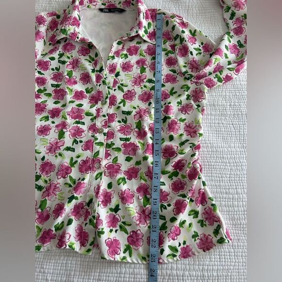 Zara Women’s Floral White with Vibrant Pink Button Down Top Blouse Size Large - Picture 11 of 15